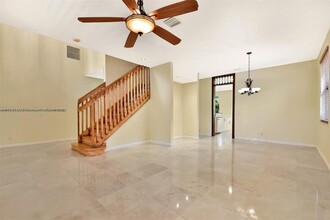 1319 Croton Ct in Weston, FL - Building Photo - Building Photo