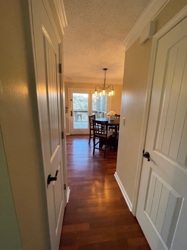 348 River Rd in Bluff City, TN - Building Photo - Building Photo