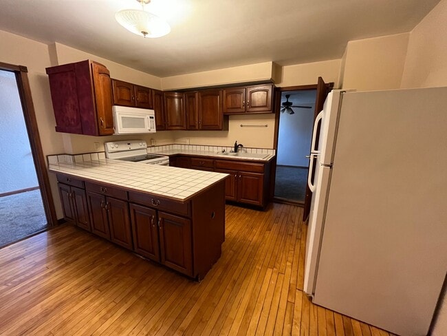 230 E 4th St in Duluth, MN - Building Photo - Building Photo