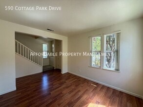 590 Cottage Park Dr in Hayward, CA - Building Photo - Building Photo