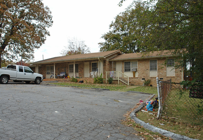 Stoney Brook Apartments in Doraville, GA - Building Photo - Building Photo