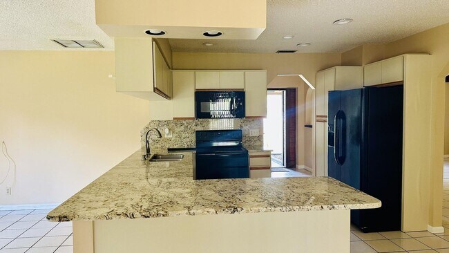 11952 60th St N in West Palm Beach, FL - Building Photo - Building Photo