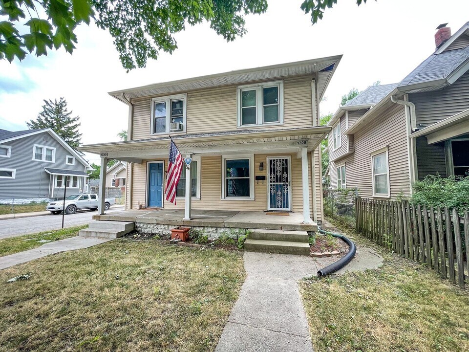 1330-1330 Leonard St in Indianapolis, IN - Building Photo