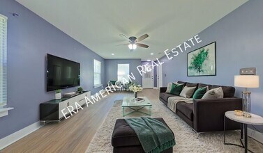 816 W Walnut Ave in Crestview, FL - Building Photo - Building Photo