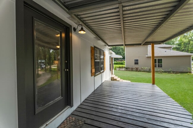 property at 601 Dogwood Trail