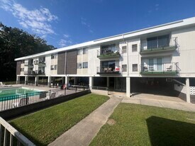 Emeralds Apartments in Dalton, GA - Building Photo