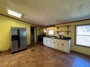 232 Frying Pan Hollow Rd in Ferrum, VA - Building Photo - Building Photo