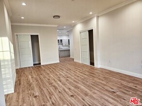 944 S Serrano Ave in Los Angeles, CA - Building Photo - Building Photo