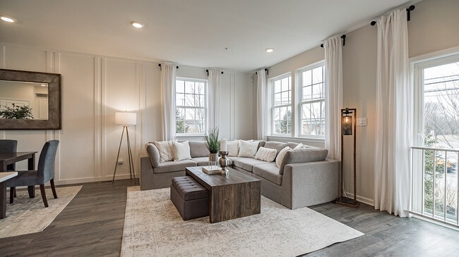 1037 Turnstone Dr in Fogelsville, PA - Building Photo - Building Photo