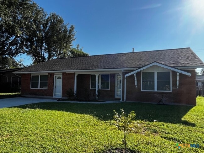 property at 4704 Evergreen Ln