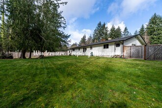 4712 71st St Ct NW in Gig Harbor, WA - Foto de edificio - Building Photo