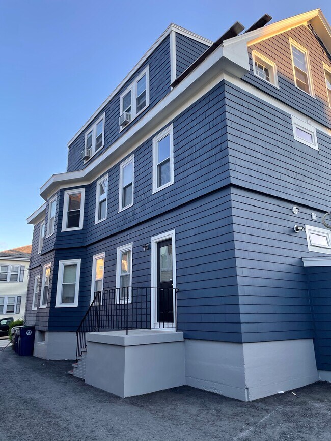 10 Prescott St, Unit 3 in Salem, MA - Building Photo - Building Photo