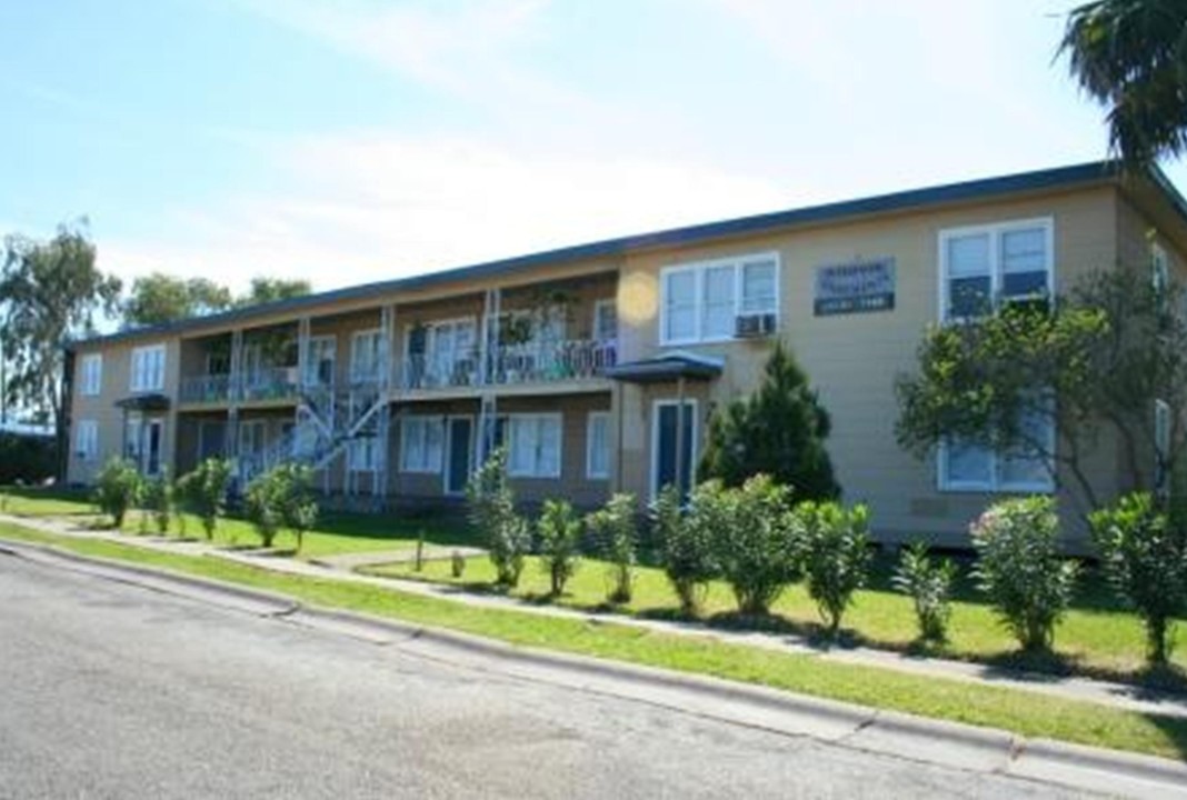 4513 S Staples St in Corpus Christi, TX - Building Photo