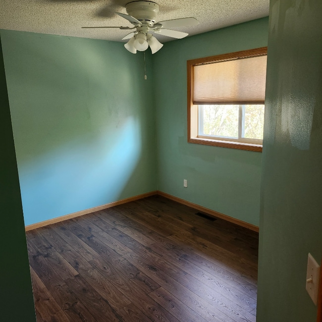 524 Emerson Ave N in Montrose, MN - Building Photo - Building Photo
