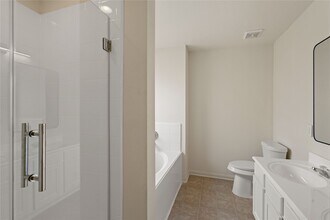 6942 Shining Sumac Ave in Houston, TX - Foto de edificio - Building Photo