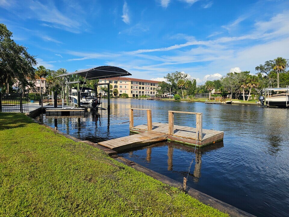6112 River Rd in New Port Richey, FL - Building Photo