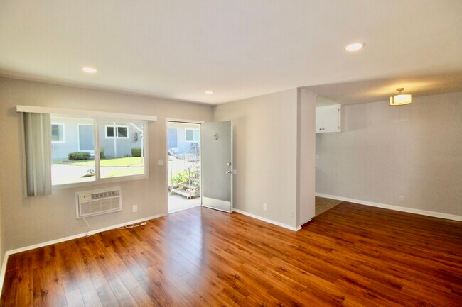 3125 Foothill Blvd, Unit 35 photo'