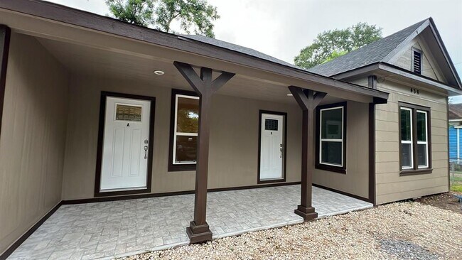 property at 436 E Peach St