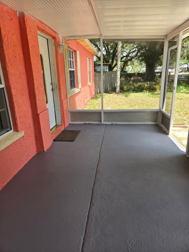 809 Patbur Ave in Tampa, FL - Building Photo - Building Photo