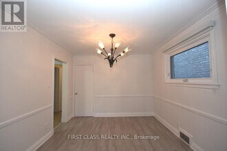 129 Felbrigg Ave in Toronto, ON - Building Photo - Building Photo