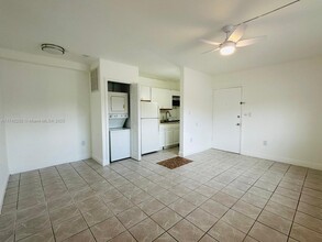 7901 SW 64th Ave in South Miami, FL - Building Photo - Building Photo