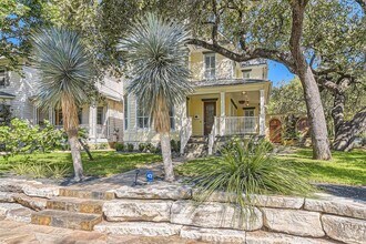 2390 W 8th St in Austin, TX - Building Photo - Building Photo
