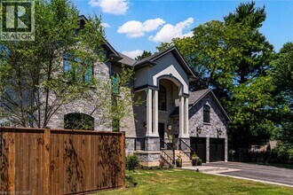175 Oakhill Pl in Hamilton, ON - Building Photo - Building Photo