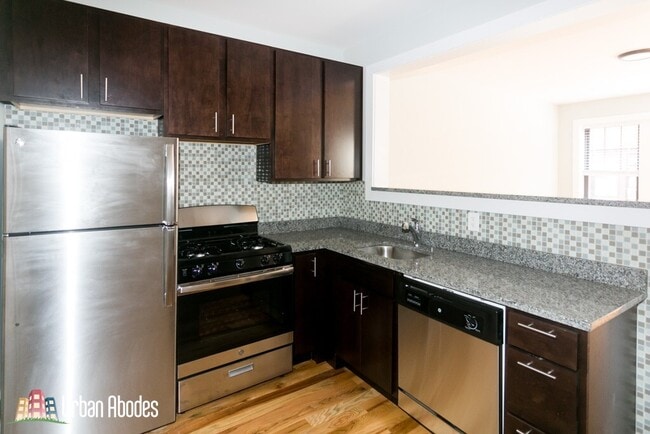 4413 N Wolcott Ave, Unit M392 in Chicago, IL - Building Photo - Building Photo