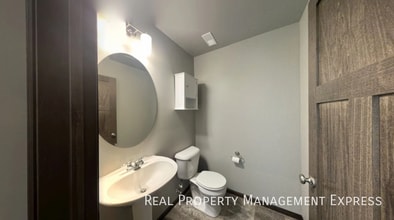 Modern 3 Bed, 2.5 Bath with Loft | Located in Southeast Sioux Falls in Sioux Falls, SD - Building Photo - Building Photo