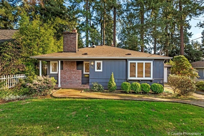 221 6th St in Lake Oswego, OR - Building Photo - Building Photo