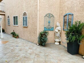 415 S Verdugo Dr in Burbank, CA - Building Photo - Building Photo