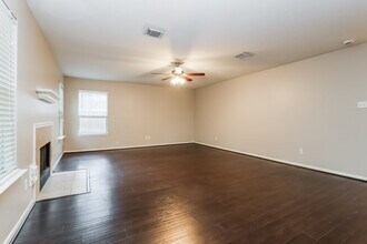 403 Douglas Fir Dr in Magnolia, TX - Building Photo - Building Photo
