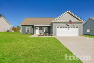 809 Ellyson Dr in Spring Hill, TN - Building Photo