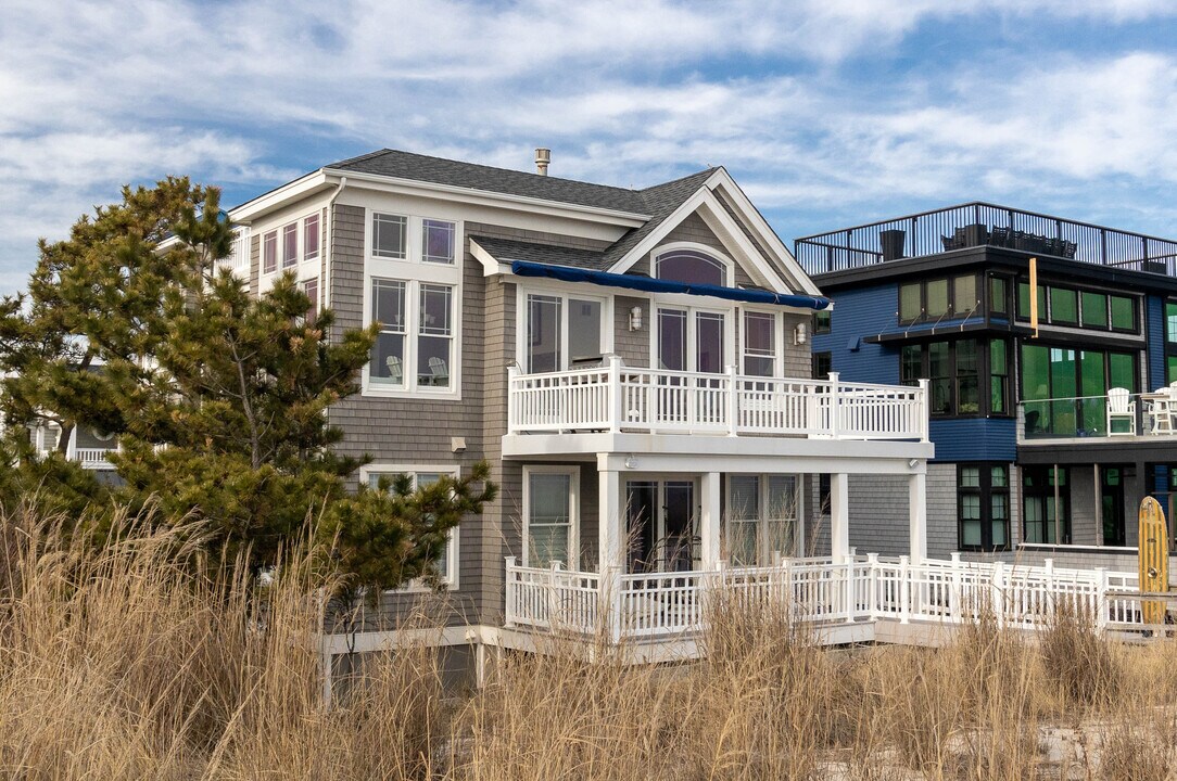 901 Ocean Ave in Surf City, NJ - Building Photo