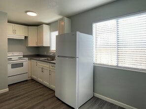 625 N. Commerce Street in Stockton, CA - Building Photo - Interior Photo