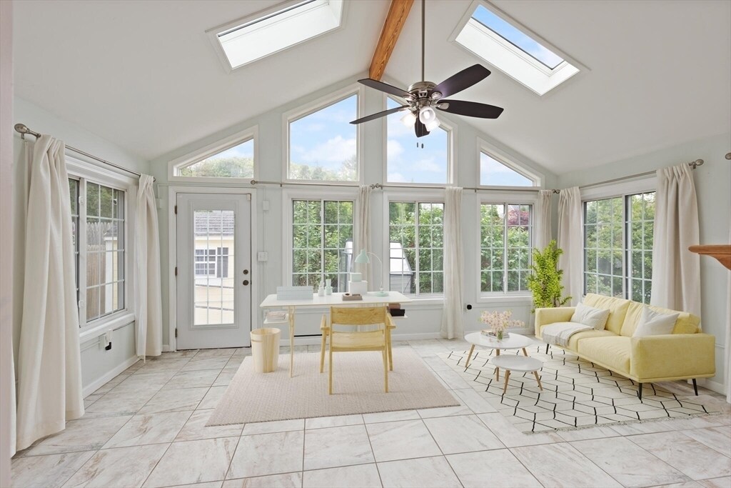 4 Homestead St in Lexington, MA - Building Photo