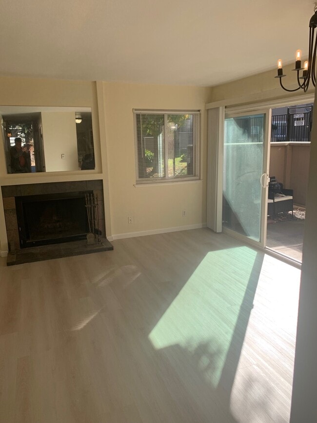 3901 Clayton Rd in Concord, CA - Building Photo - Building Photo