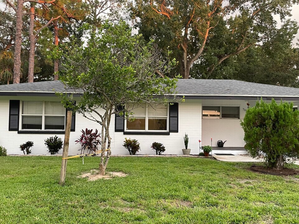 719 New York Ave in South Daytona, FL - Building Photo