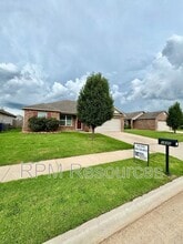 1840 Schooner Rd in El Reno, OK - Foto de edificio - Building Photo