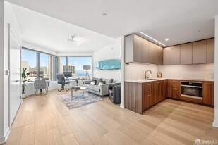 280 Spear St, Unit 30H in San Francisco, CA - Building Photo