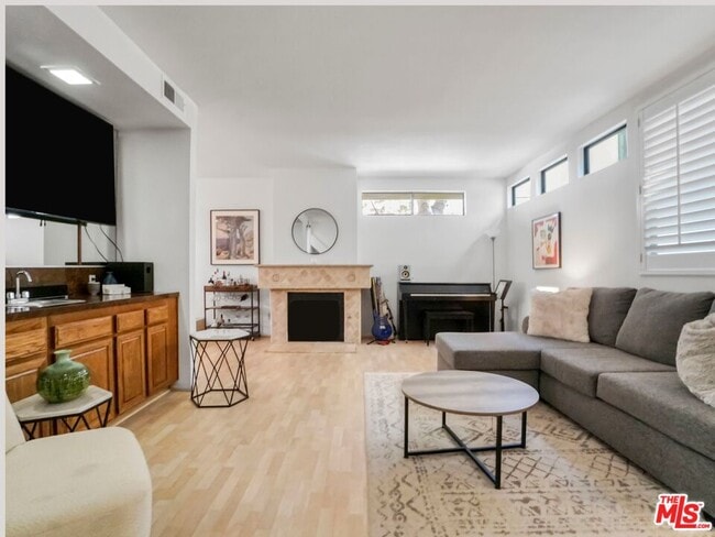 1325 26th St in Santa Monica, CA - Building Photo - Building Photo