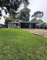 4802 Eppes St in Houston, TX - Building Photo