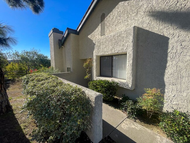 832 Chervil Ct in Chula Vista, CA - Foto de edificio - Building Photo