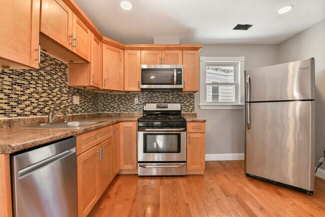 70 Topliff St, Unit 3 in Boston, MA - Building Photo - Building Photo