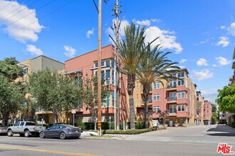 4050 Glencoe Ave in Marina Del Rey, CA - Building Photo - Building Photo