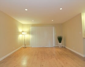 400 N Acacia Ave in Fullerton, CA - Building Photo - Building Photo