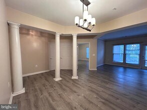 2921 Deer Hollow Way in Fairfax, VA - Building Photo - Building Photo