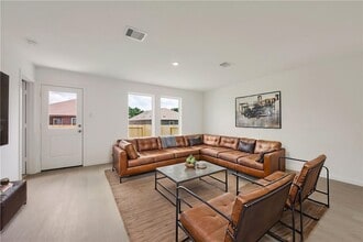 5433 Bear Run in Bryan, TX - Foto de edificio - Building Photo