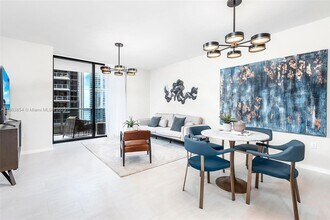 1000 Brickell Plaza, Unit 4005 in Miami, FL - Foto de edificio - Building Photo