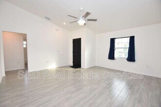 1035 Fox Lake Dr in Lakeland, FL - Building Photo - Building Photo